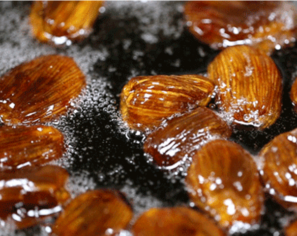 阿膠+紅棗養(yǎng)足氣血 一日吃仨?xiàng)椙啻翰伙@老 阿膠+紅棗養(yǎng)足氣血 一日吃仨?xiàng)椙啻翰伙@老