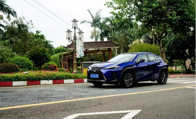 雷克薩斯UX 雷克薩斯UX