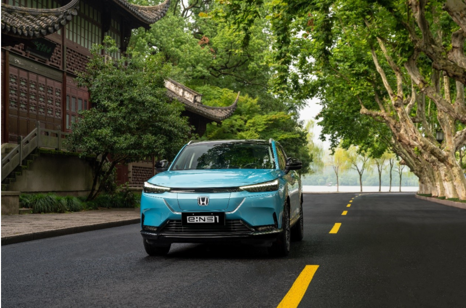 東風Honda e:NS1
